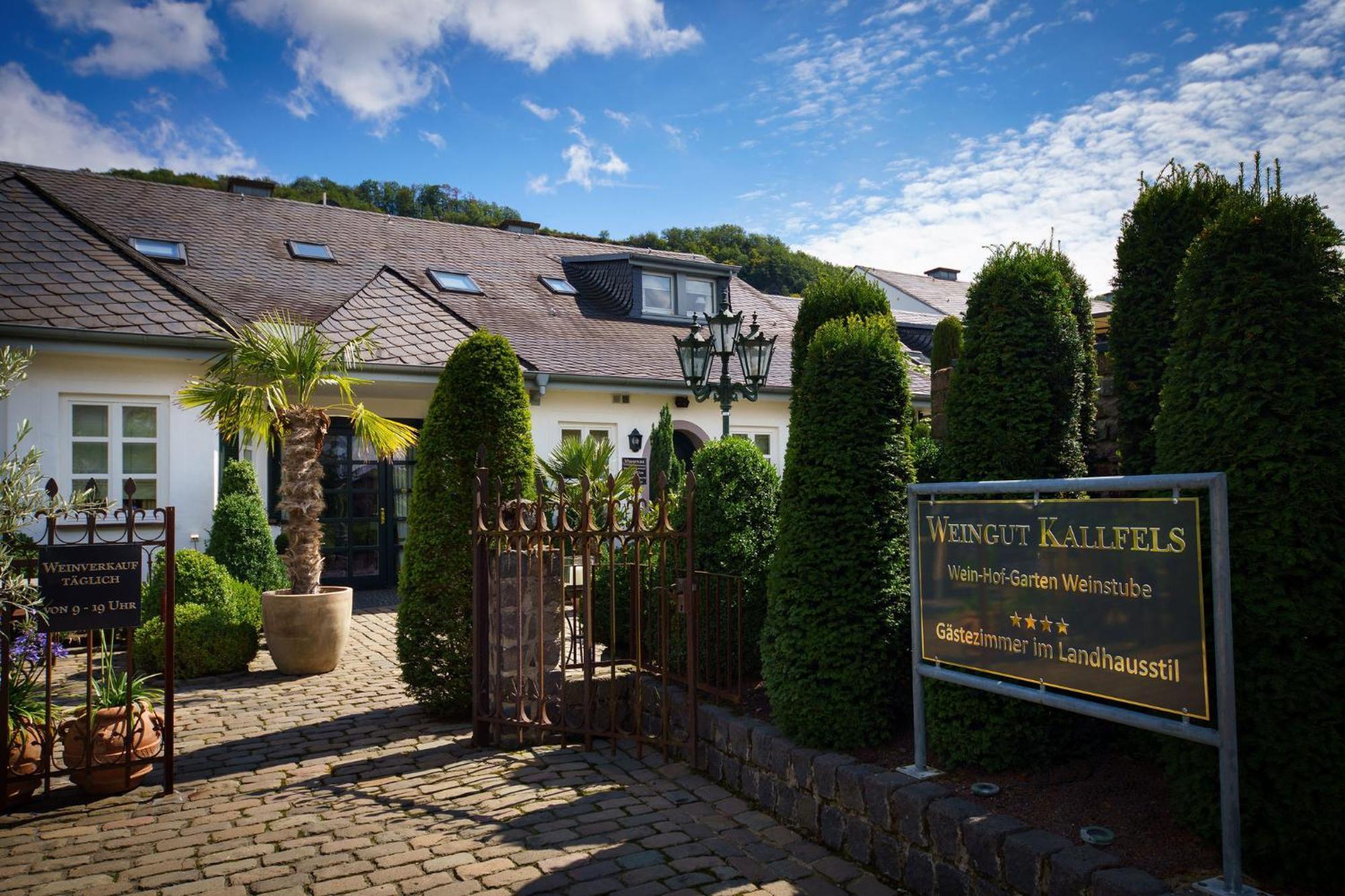 Wein Und Landhaus Kallfels Kröv Exteriör bild